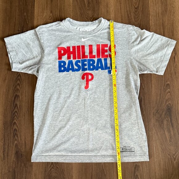 Nike Phillies Baseball T-Shirt Mens Medium Gray Graphic Athletic Tee - Picture 4 of 5